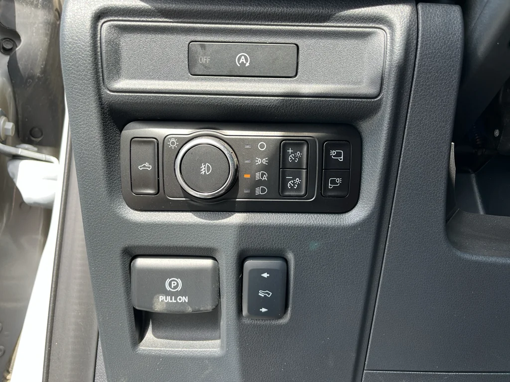 Used 2025 White Ford Lariat image 23