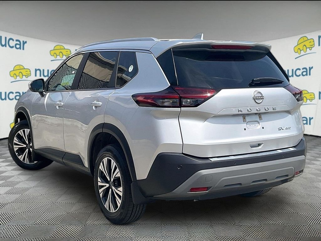 Certified Used 2023 Silver Nissan SV image 4