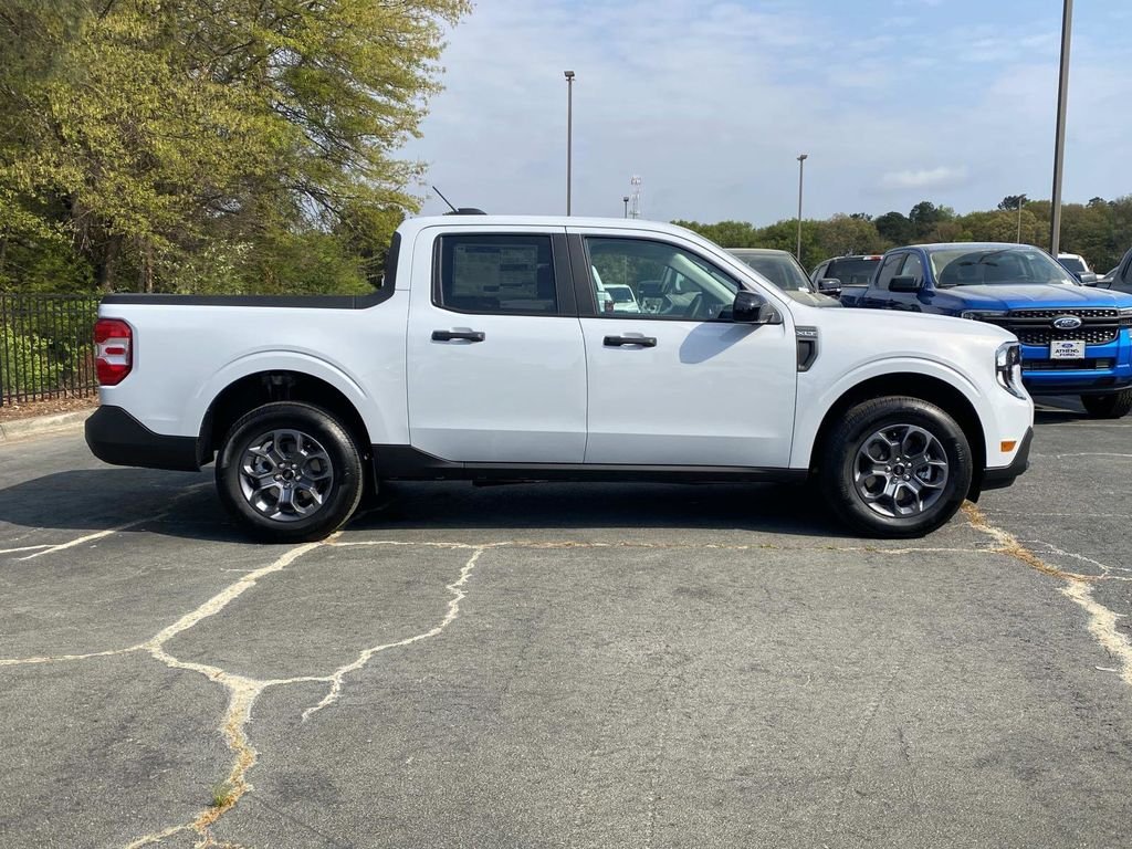 New 2026 Space White Metallic Ford XLT image 2