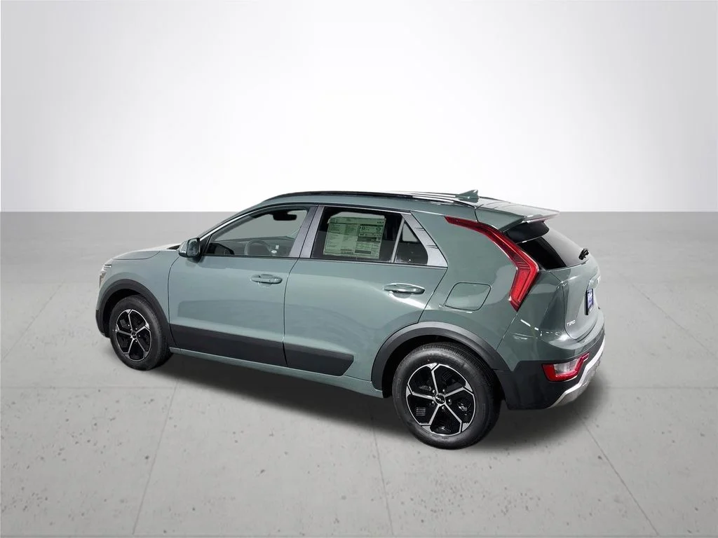 New 2026 Cityscape Green Kia EX image 8