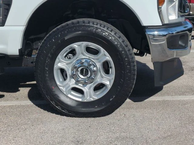 New 2026 Oxford White Ford F-250® XLT image 11