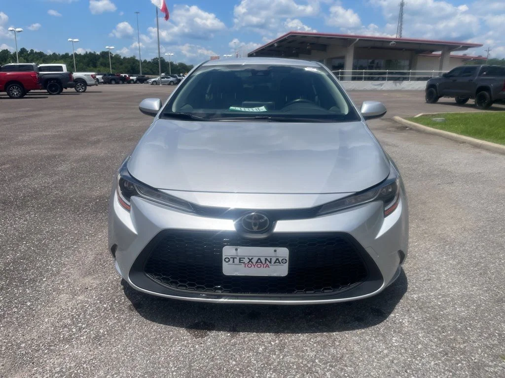 Used 2021 Toyota Corolla LE with VIN JTDEPMAE5MJ159082 for sale in Orange, TX