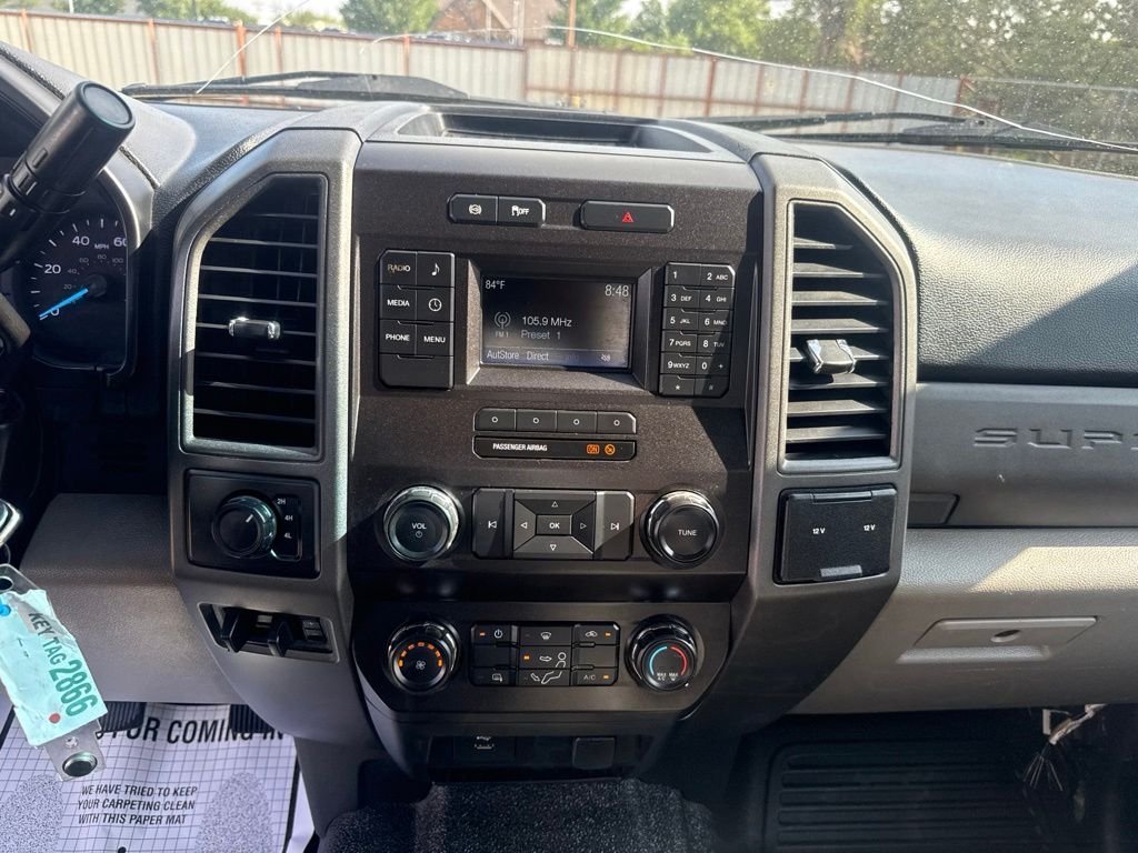 Used 2019 Oxford White Ford XL image 24