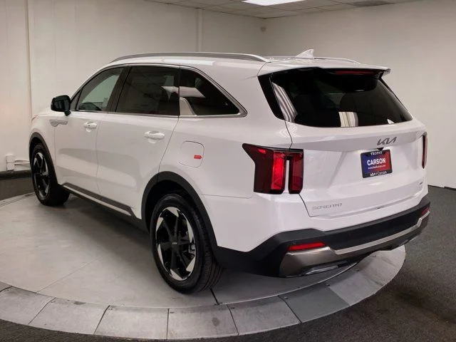 New 2026 Snow White Pearl Kia EX image 3
