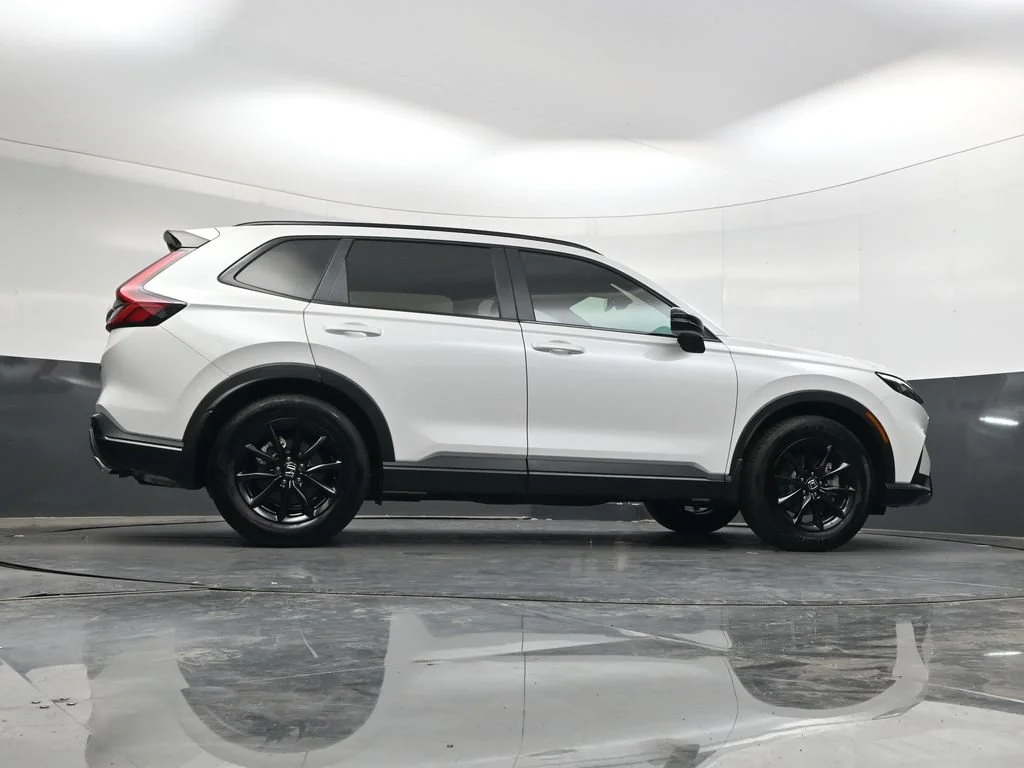 Certified Used 2026 Platinum White Pearl Honda Sport-L image 32