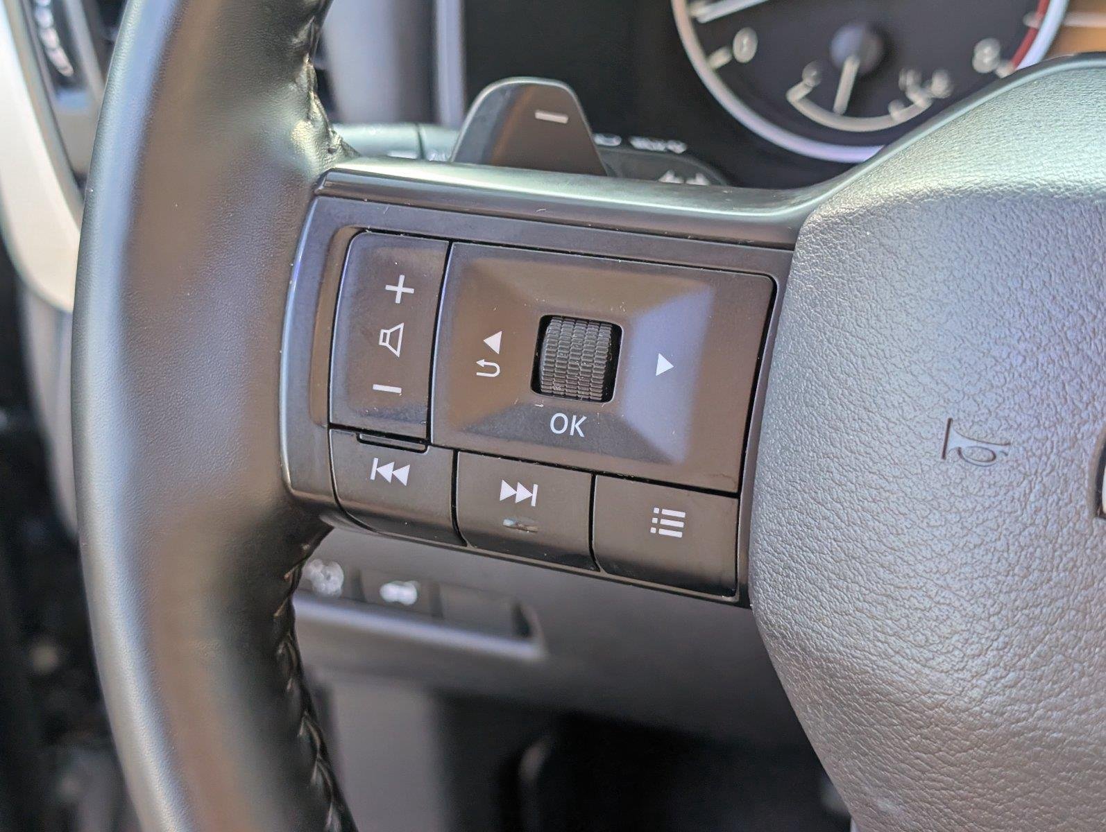 Used 2025 Gun Metallic Nissan SV image 28