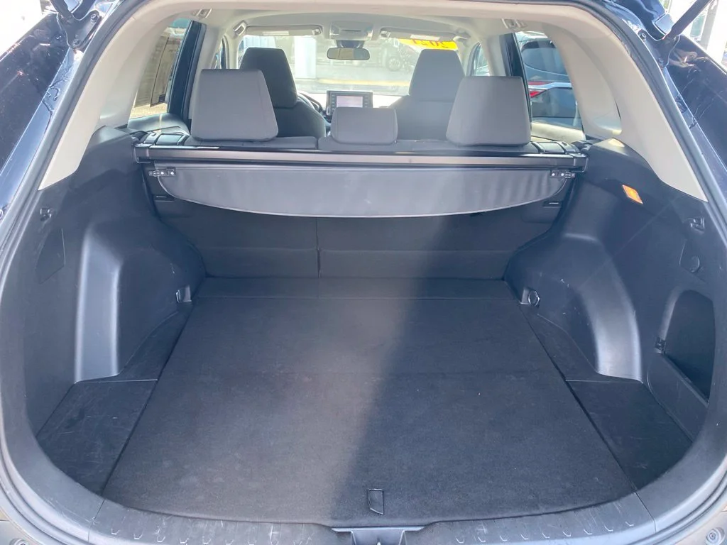Used 2021 Black Toyota XLE image 10