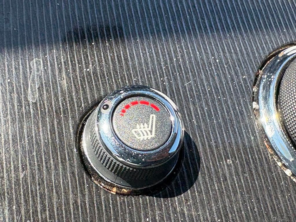 Used 2019 Black INFINITI LUXE image 15