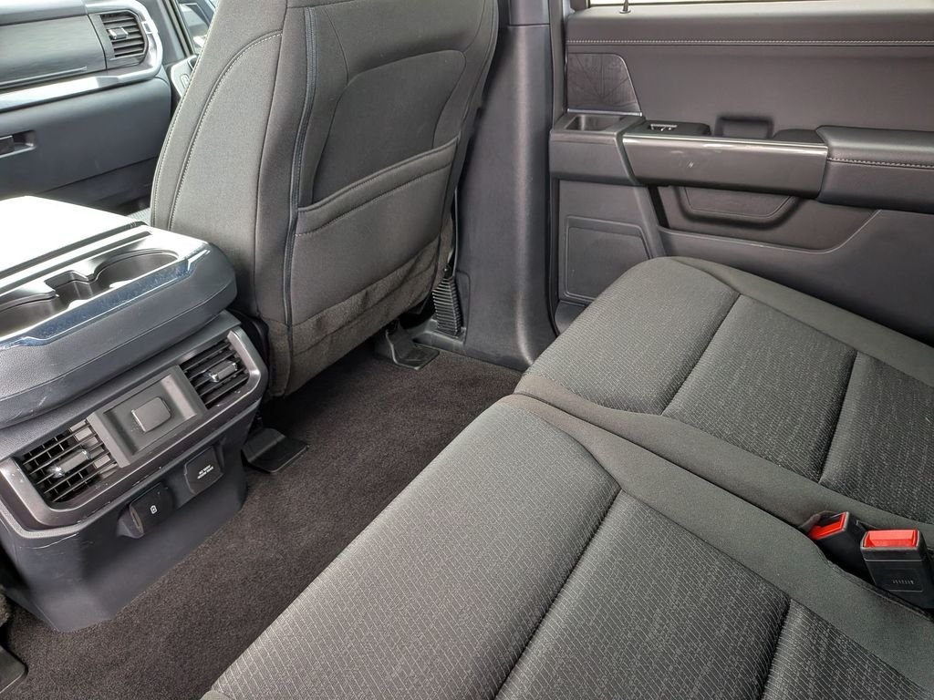 Used 2023 Silver Ford XLT image 34