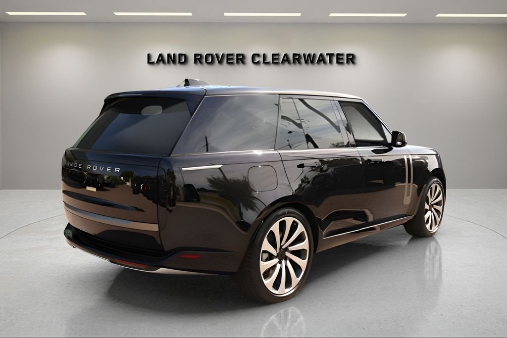 New 2026 Santorini Black Land Rover SE image 5