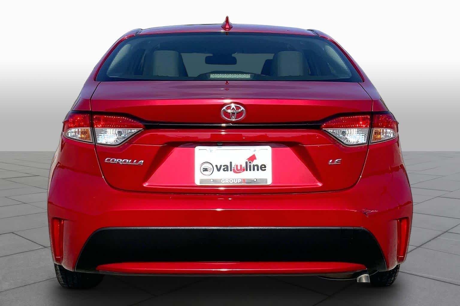 Used 2020 Barcelona Red Metallic Toyota LE image 5