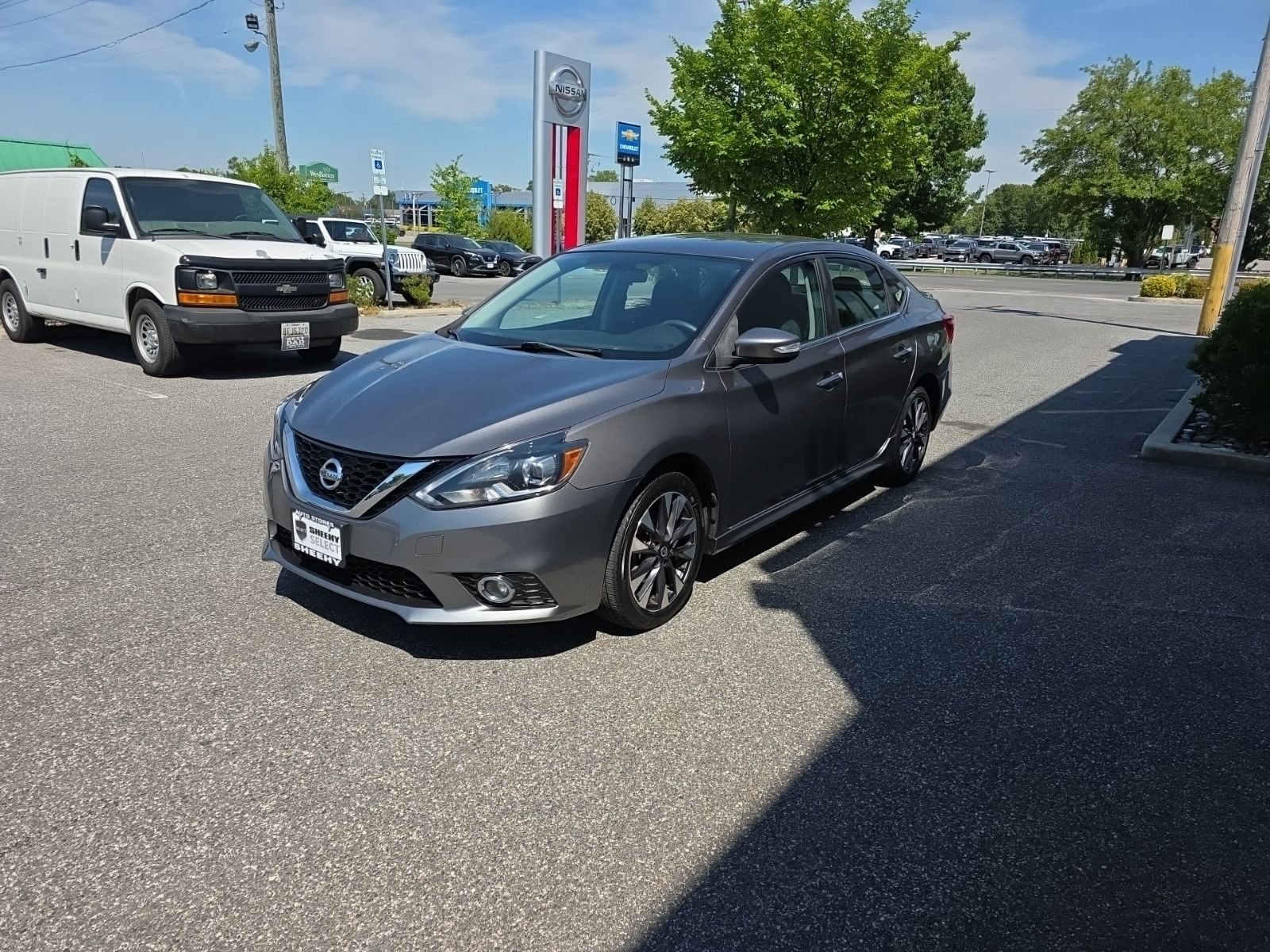 Used 2017 Gray Nissan SR image 3