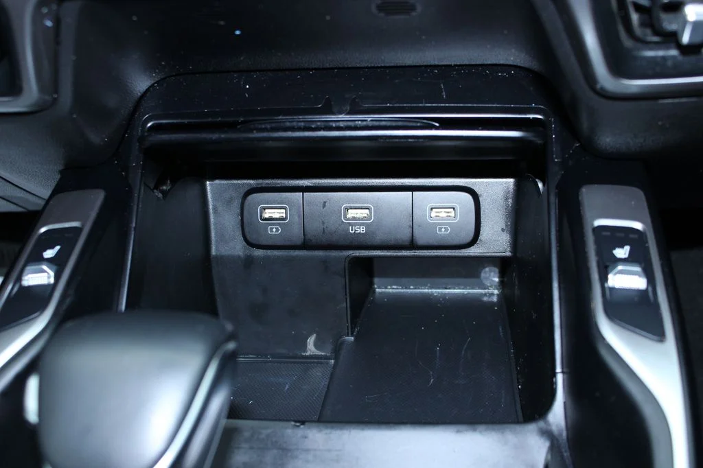 Used 2021 Passion Red Tintcoat Kia S image 21