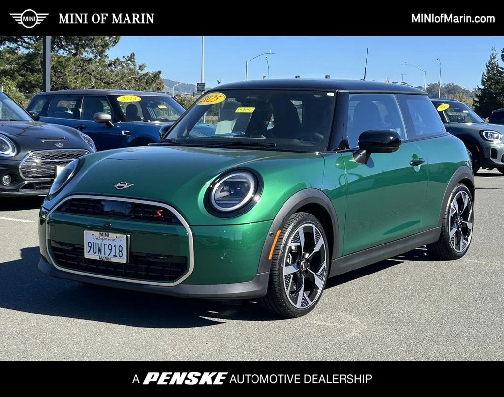 2025 MINI Hardtop Cooper S's photo