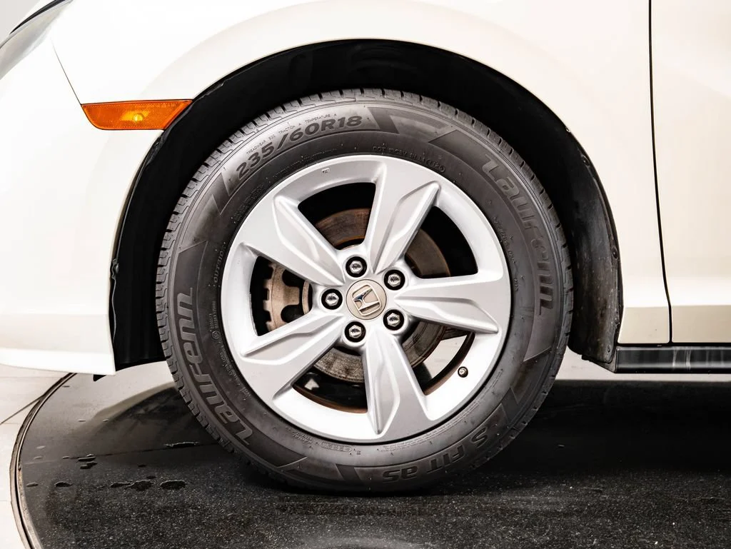 Used 2019 White Honda EX-L image 13