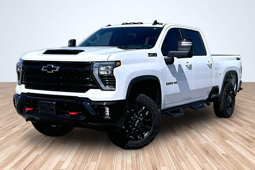 2025 Chevrolet Silverado HD LT 4WD Crew Cab Standard Box's photo