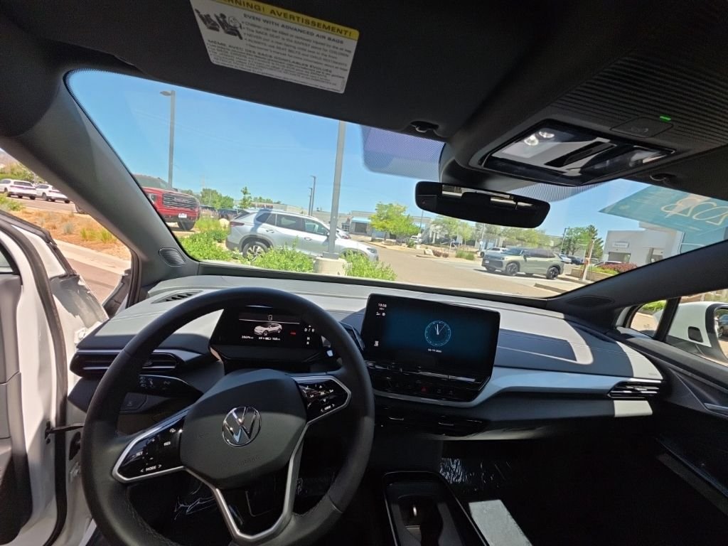 Used 2023 Opal White Volkswagen Pro S image 13