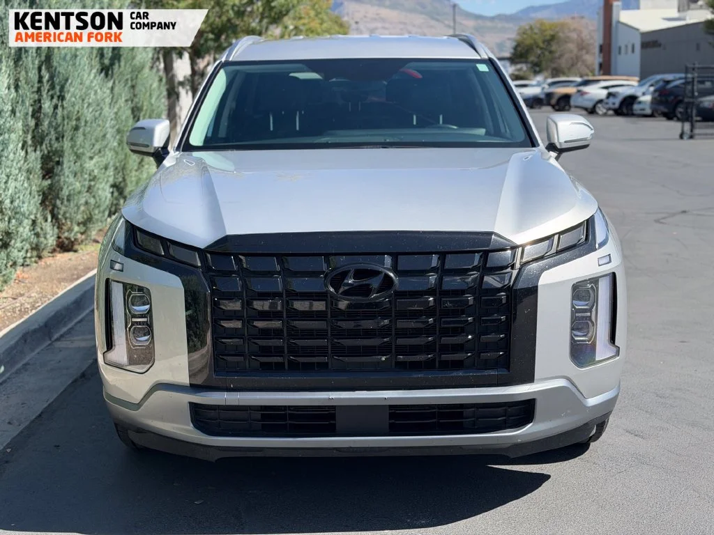 Used 2025 Silver Hyundai SEL image 2