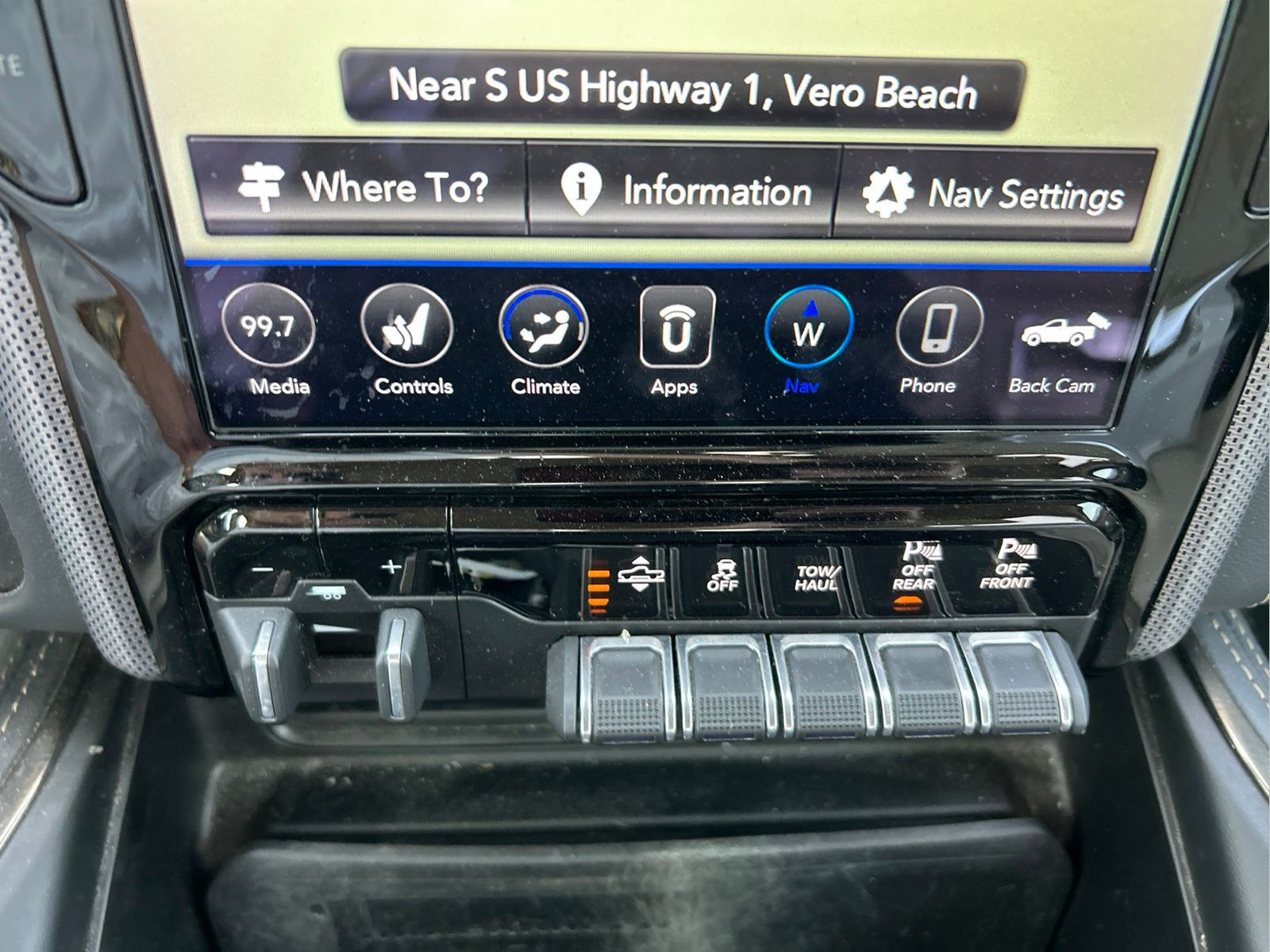 Used 2020 White Ram Limited image 31