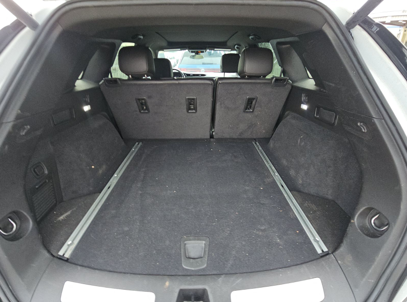 Used 2025 White Cadillac Premium Luxury image 8