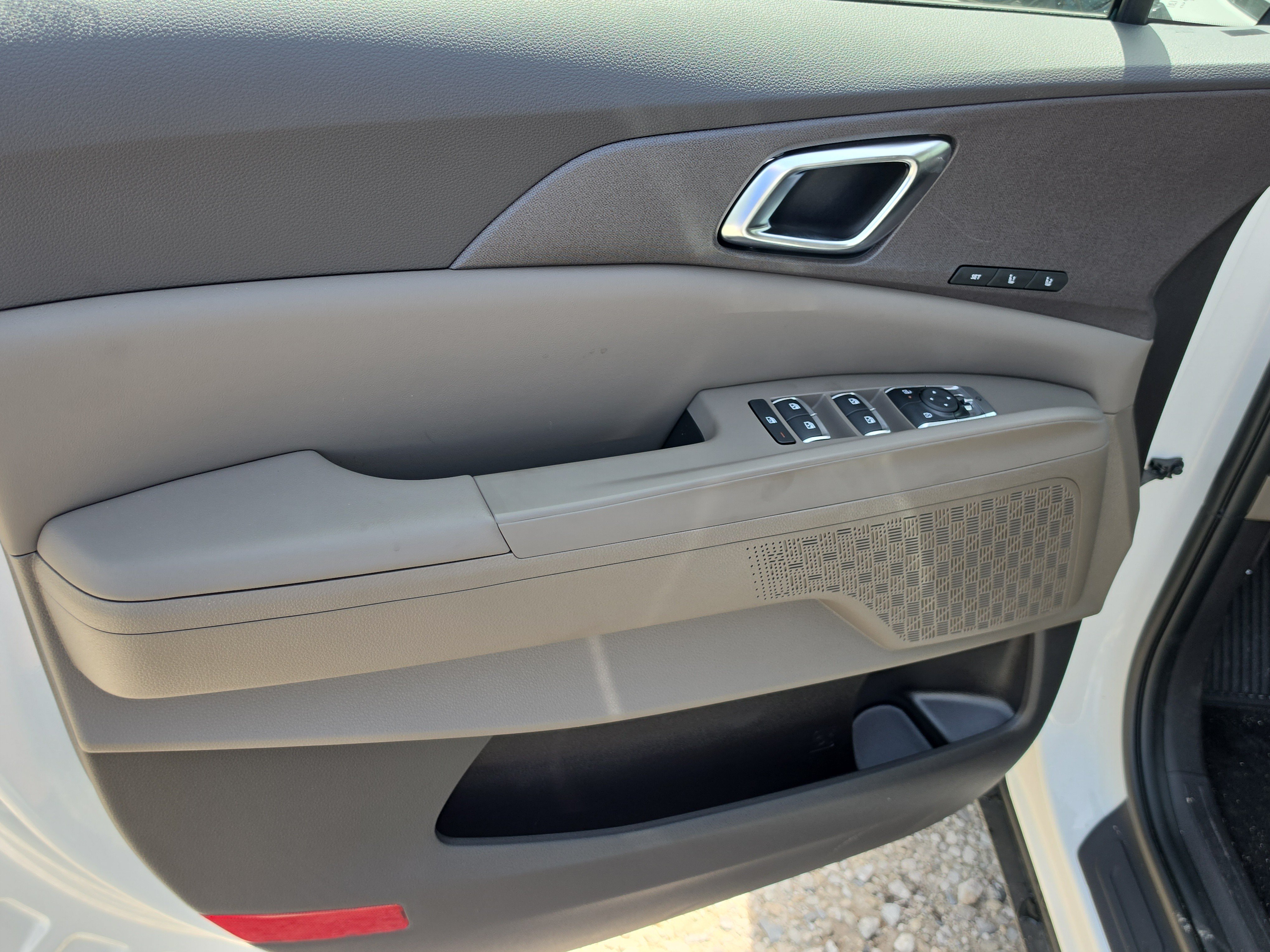 New 2026 Snow White Pearl Kia SX image 18