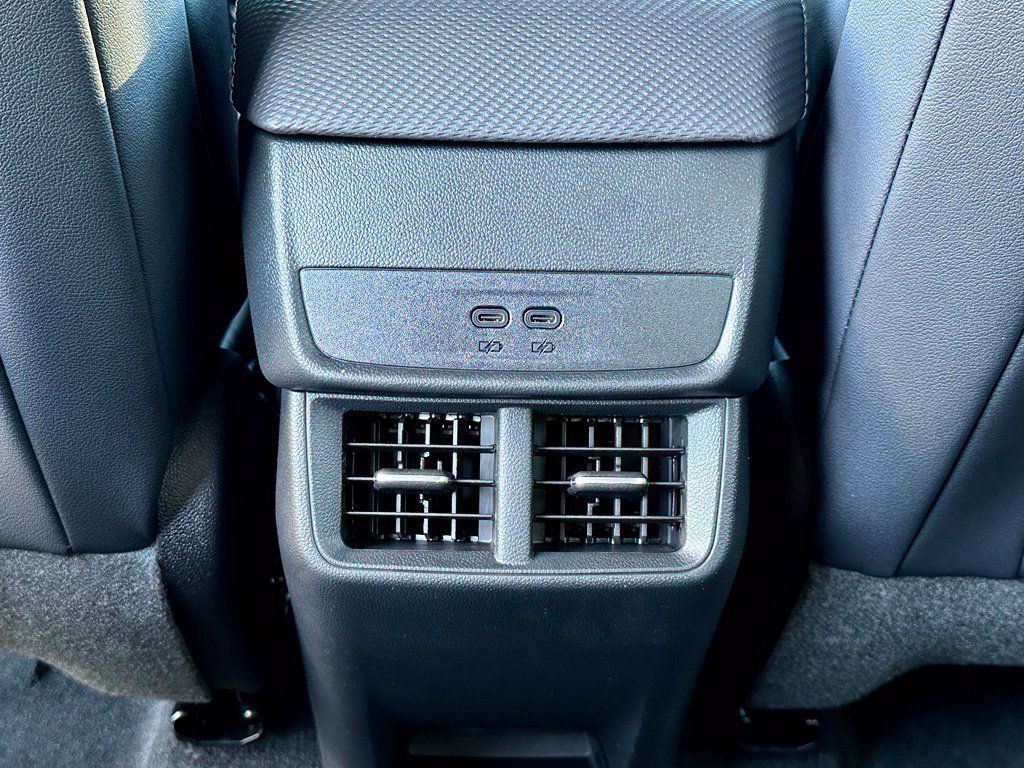 2027 Chevrolet Equinox LT - Photo 19