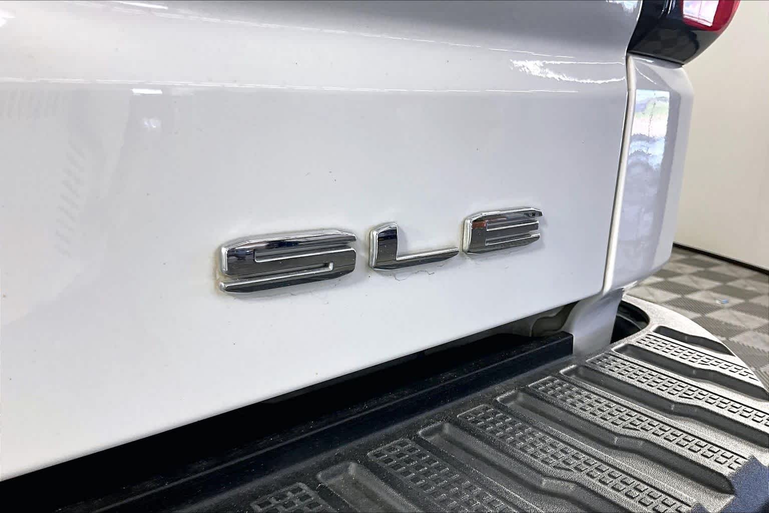 Certified Used 2023 Summit White GMC SLE image 10