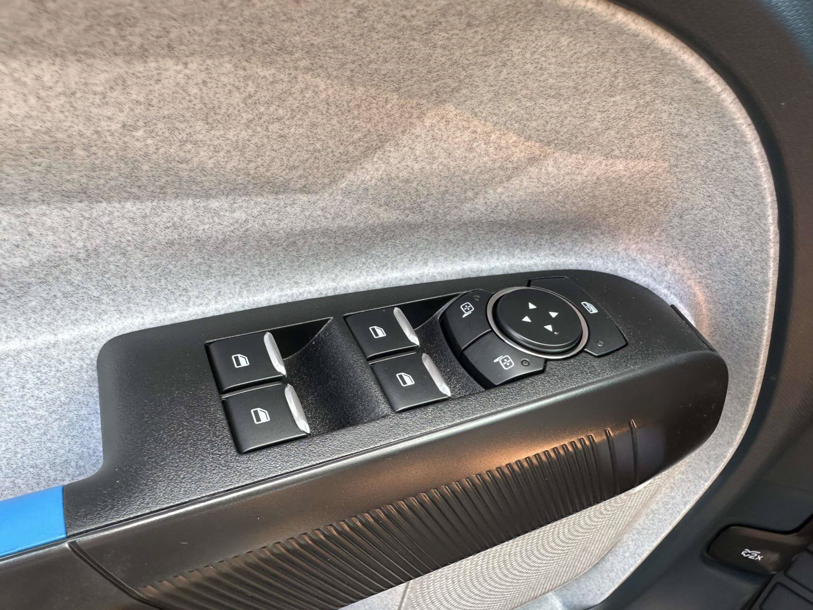 New 2026 Carbonized Gray Metallic Ford XLT image 25