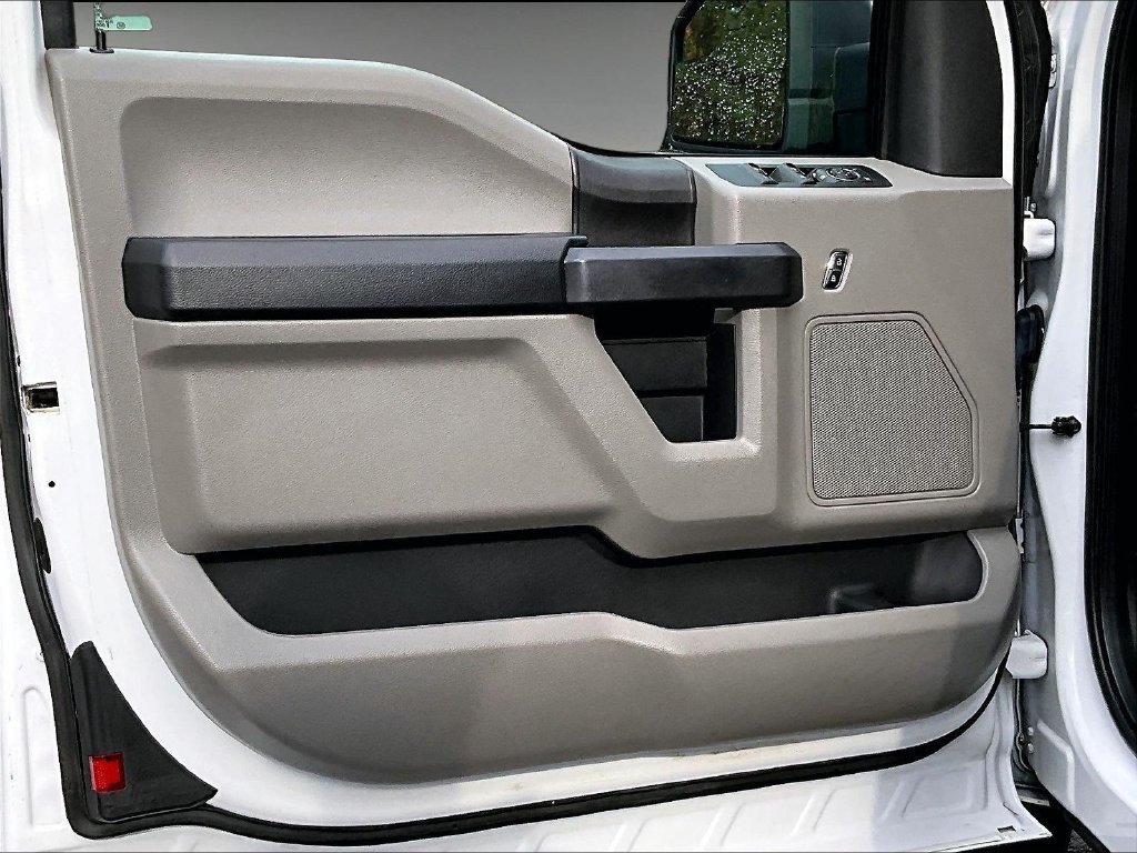 Used 2018 Oxford White Ford XL image 9
