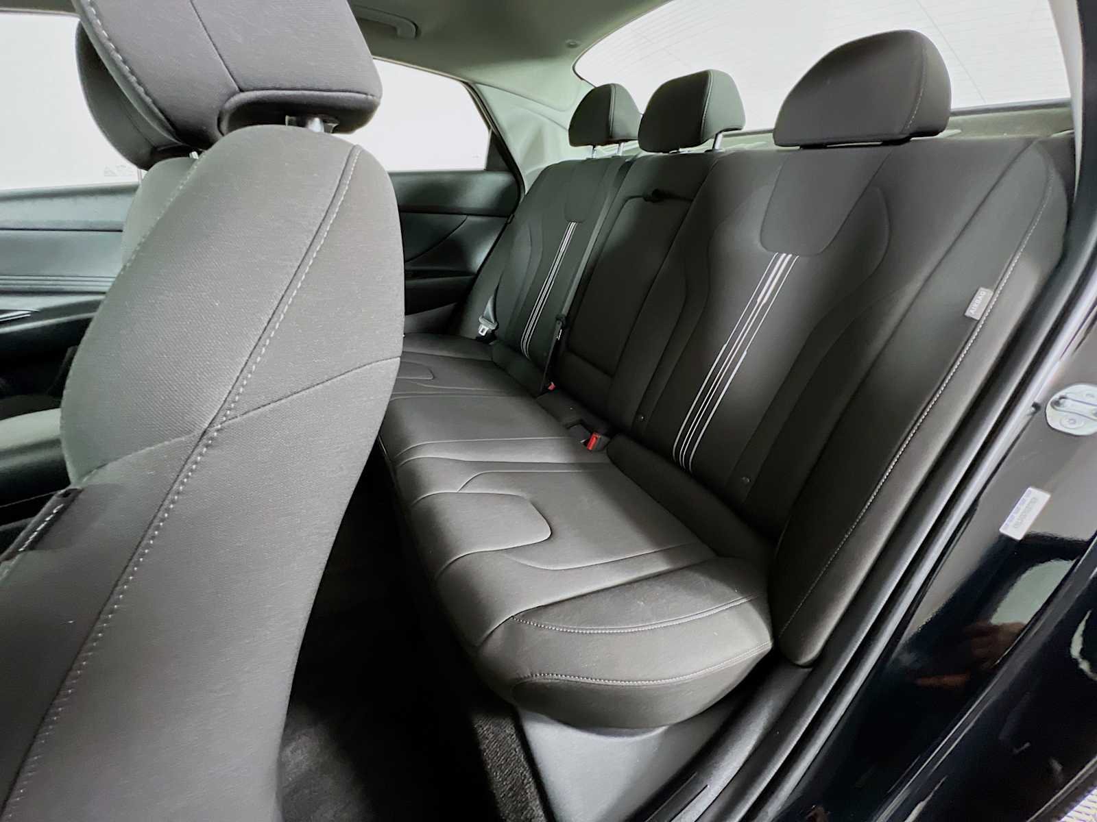 Used 2025 Abyss Black Hyundai SEL Convenience image 26