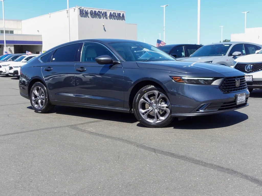 Used 2023 Meteorite Gray Metallic Honda EX image 6