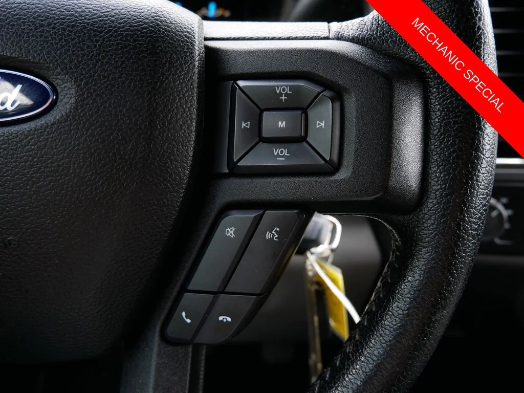 Used 2015 Silver Ford XLT image 18