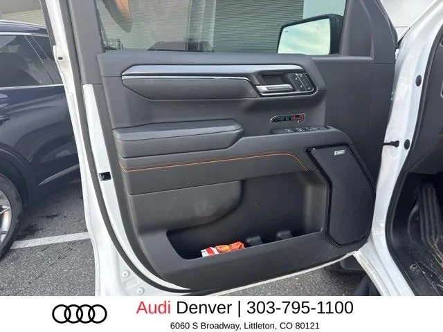 Used 2023 White GMC AT4 image 10