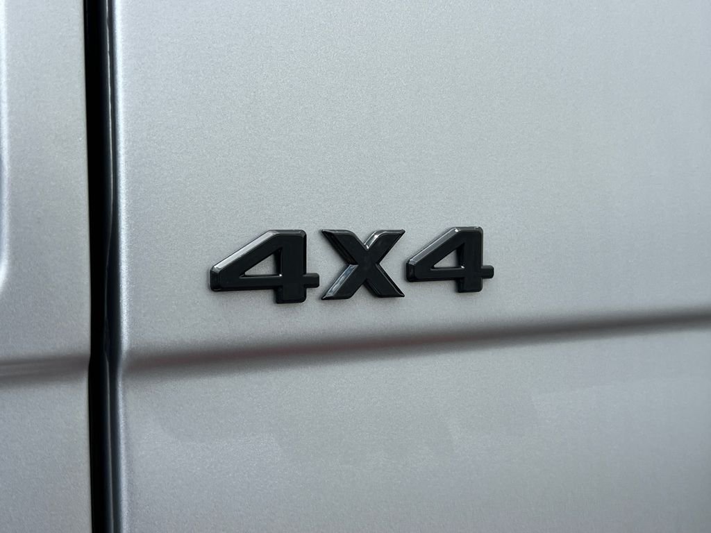 Used 2017  Mercedes-Benz G 550 Squared image 32