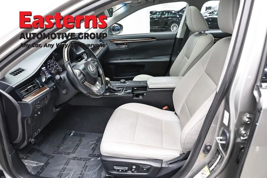 Used 2016 Silver Lexus 350 image 16