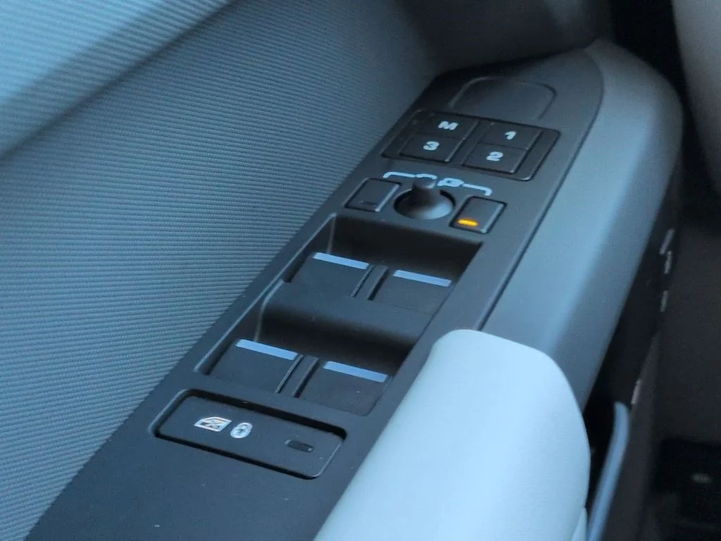 Certified Used 2025 Blue Land Rover S image 23