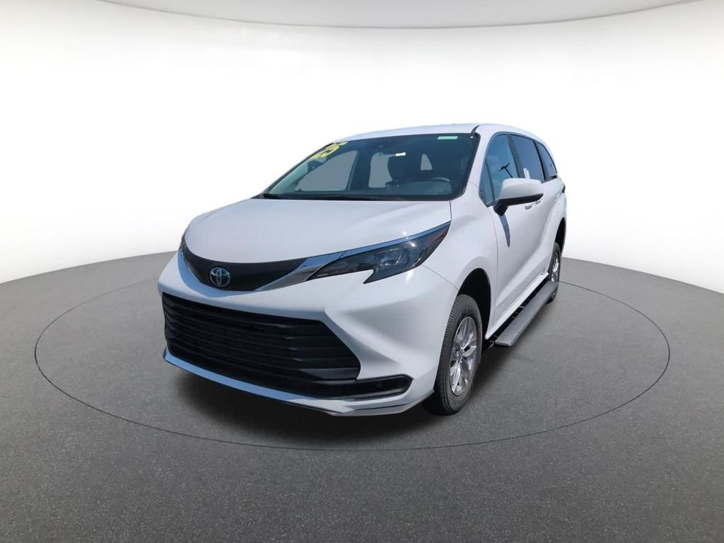 Used 2025 White Toyota LE image 14
