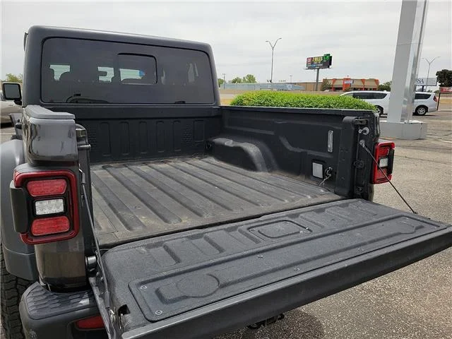 Used 2020 Black Jeep Rubicon 4x4 Crew Cab 5 ft. box image 8