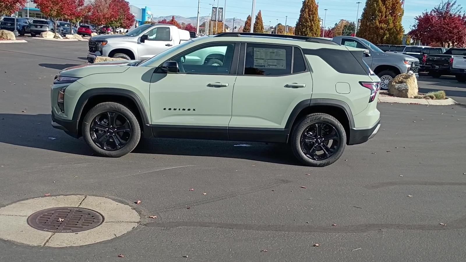 2026 Chevrolet Equinox LT photo 2