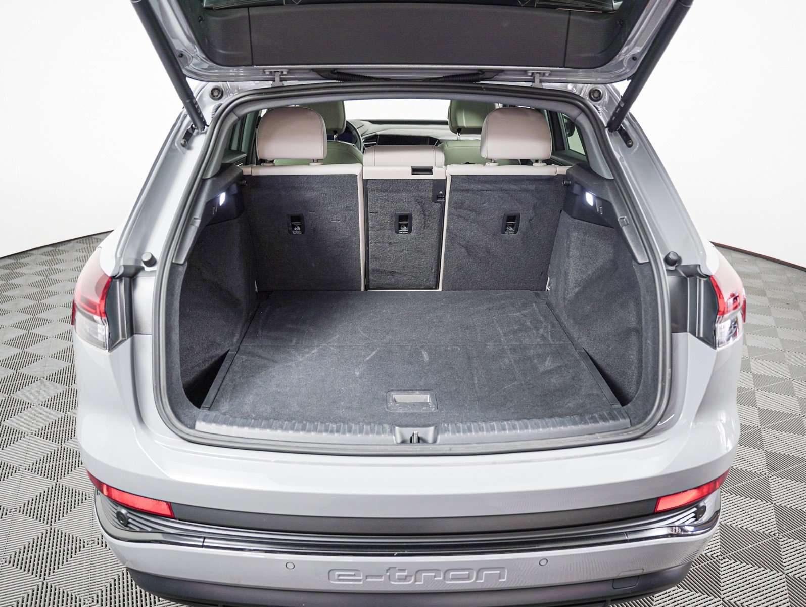 Used 2023 Pebble Gray Audi Prestige image 5
