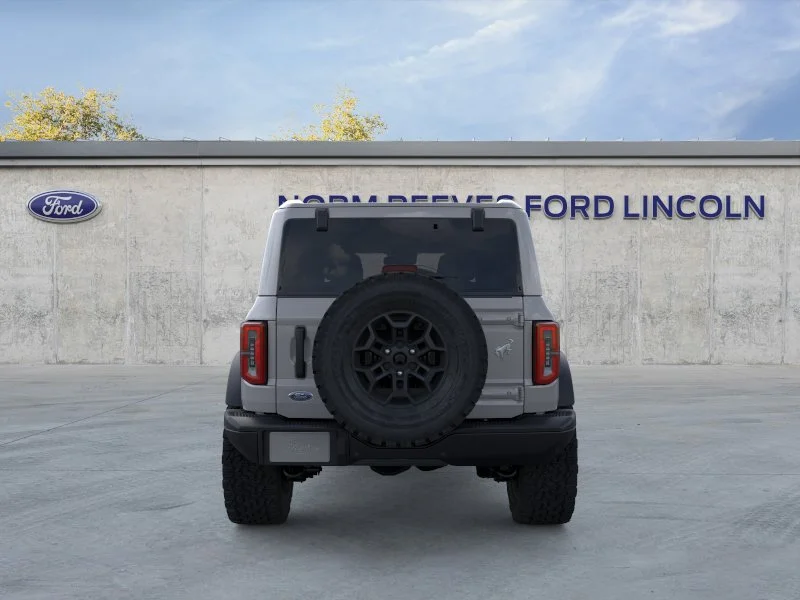 New 2026 Avalanche Gray Ford Badlands® image 5
