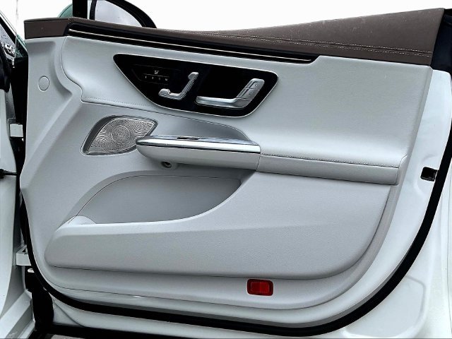 Used 2023 White Mercedes-Benz 350+ Sedan image 31