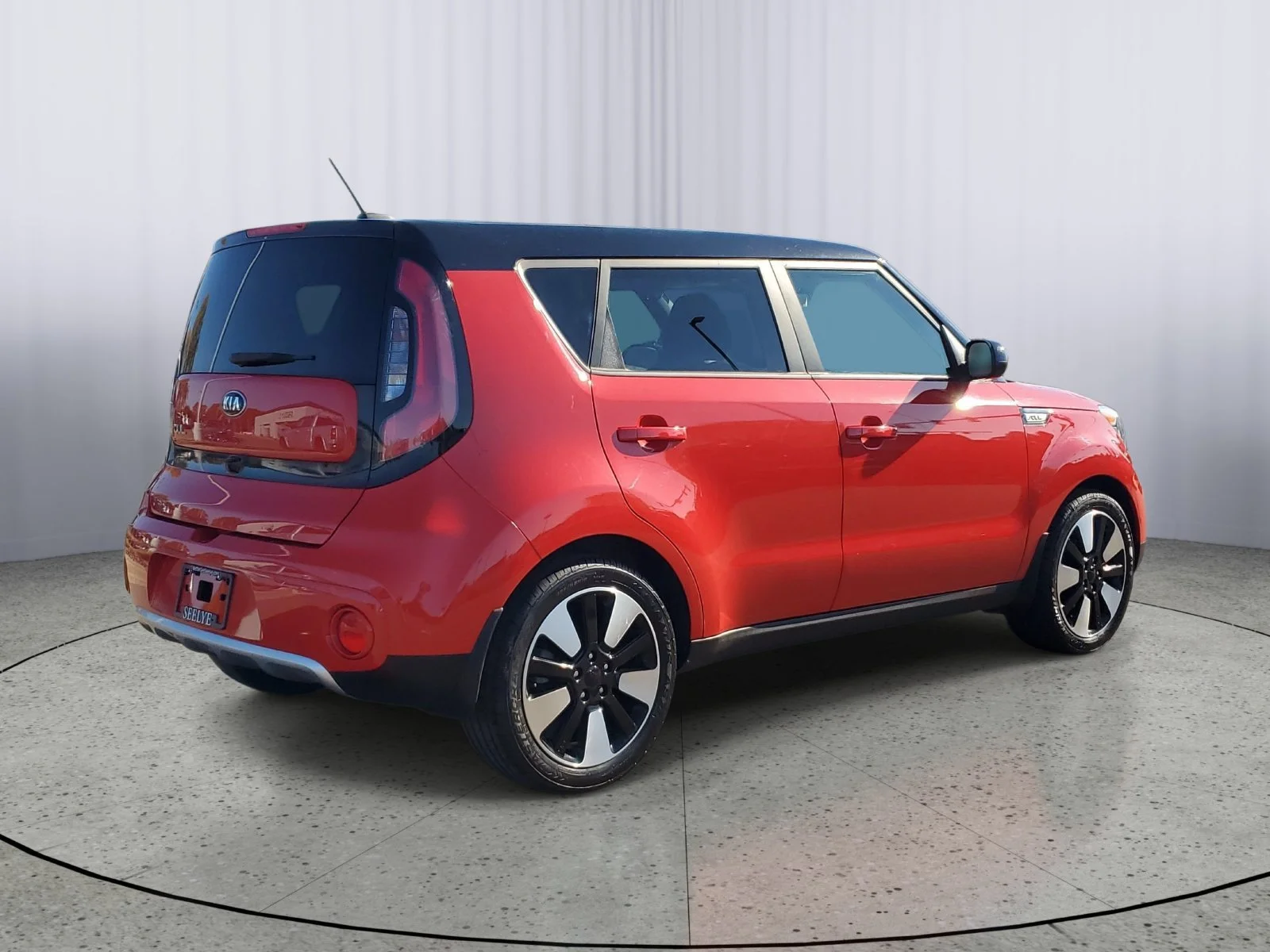 Used 2018 Red Kia Plus image 4