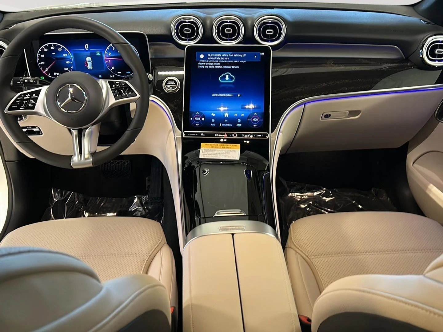 New 2026 Polar White Mercedes-Benz GLC 300 image 14
