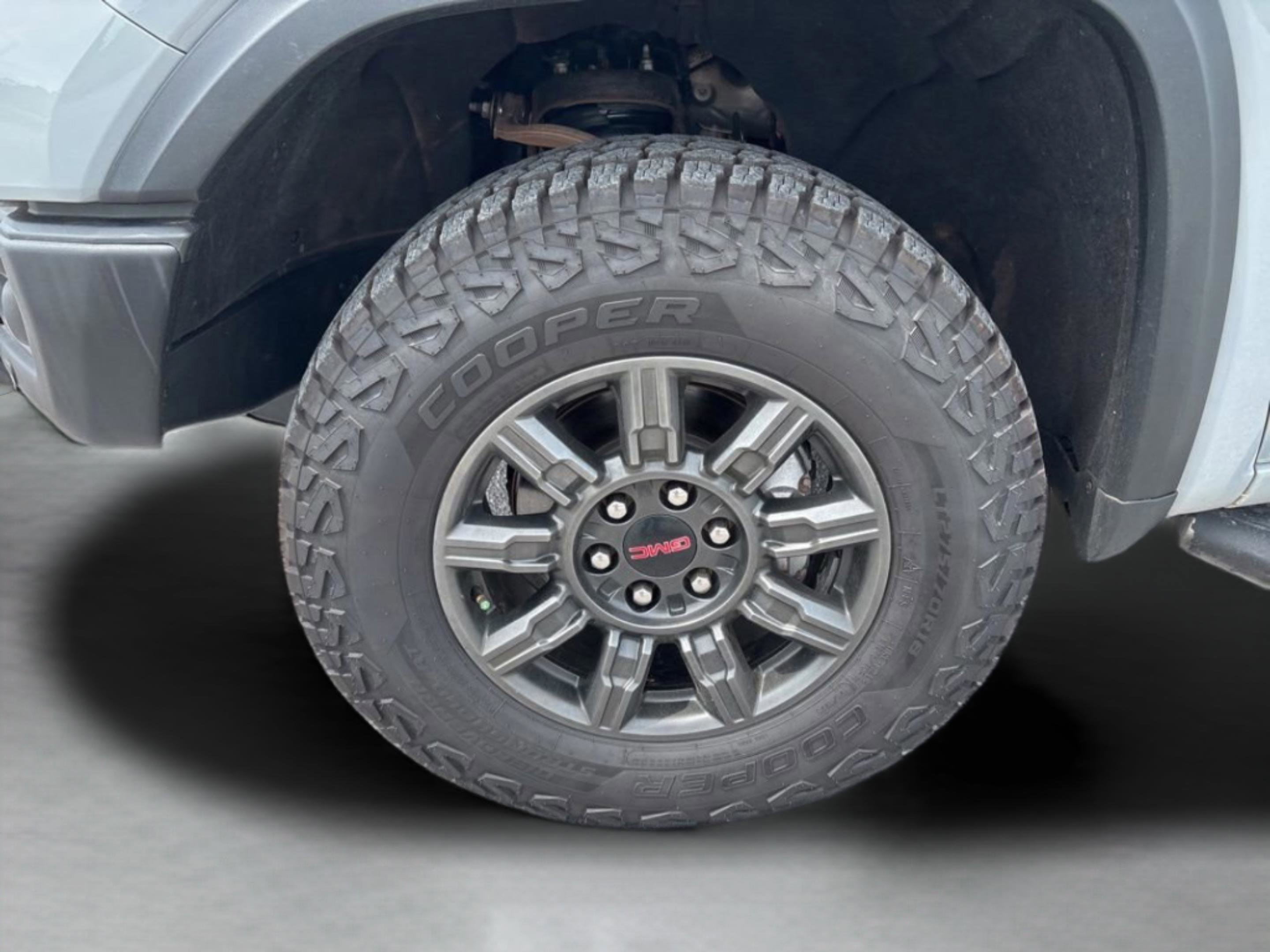 2024 GMC Sierra 1500 AT4X - Photo 15