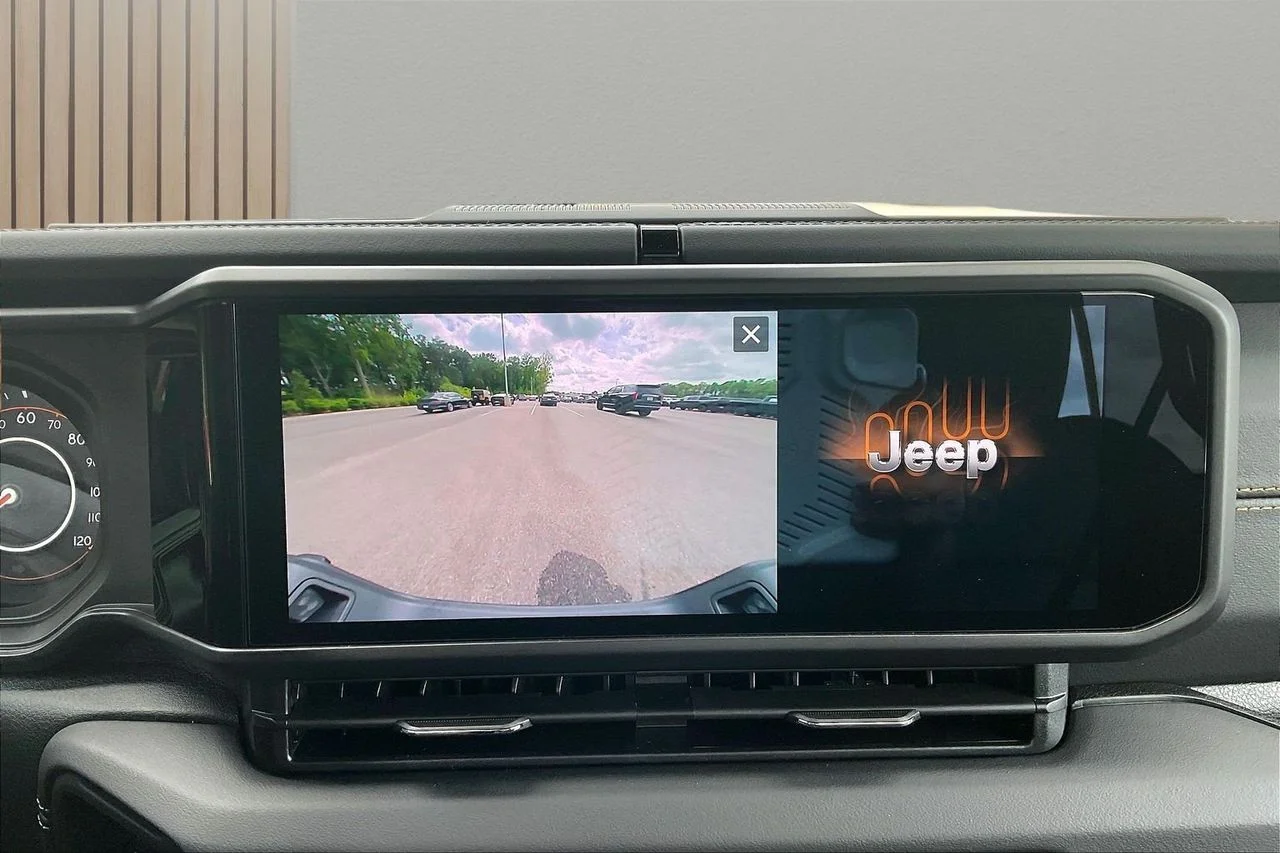 New 2026 Anvil Clear-Coat Exterior Paint Jeep Sahara image 13