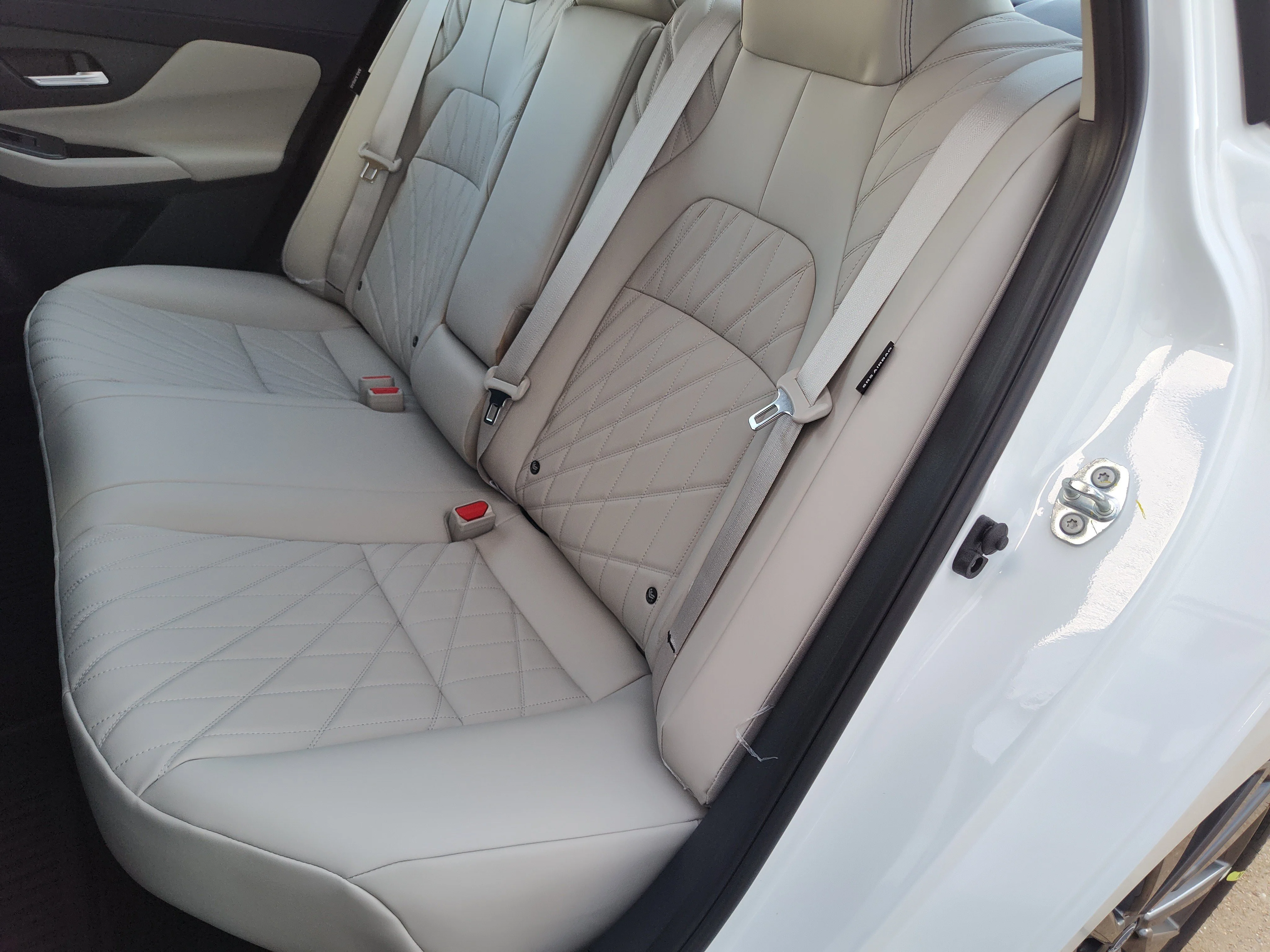 New 2026 Aspen White TriCoat Nissan SL image 15