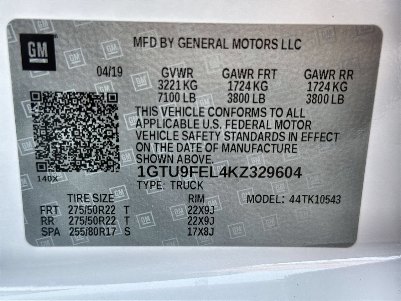 Used 2019 WHITE FROST TRICOAT GMC Denali image 29