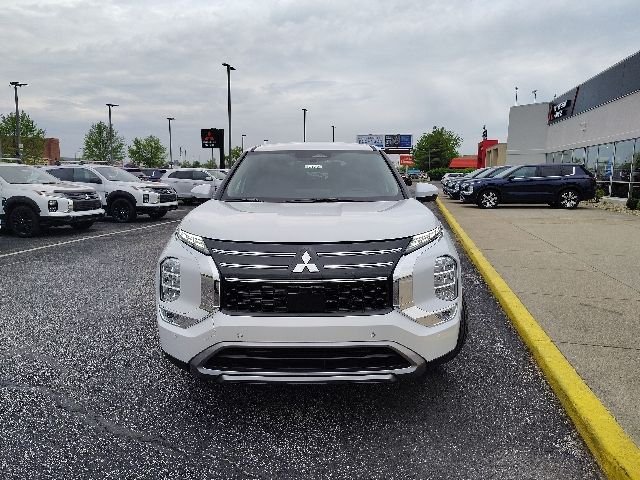 New 2026 White Mitsubishi SE image 2