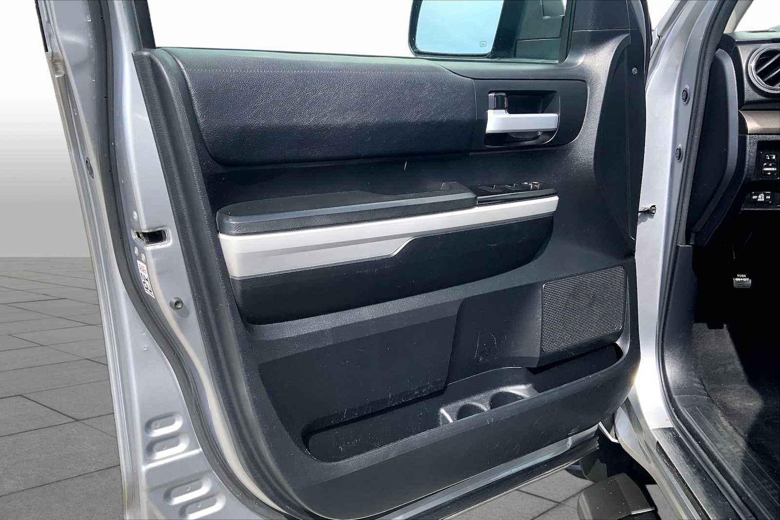 Used 2019 Silver Sky Metallic Toyota SR5 image 40